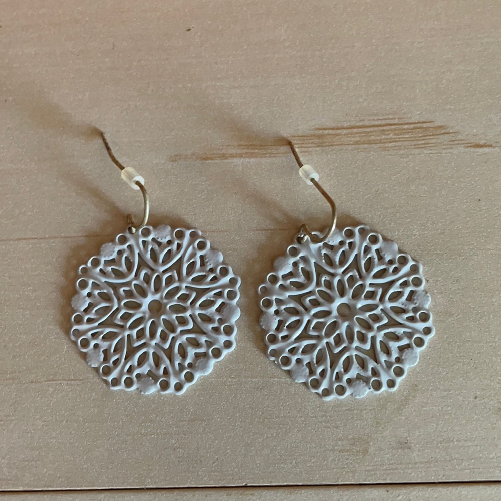 White flower earrings